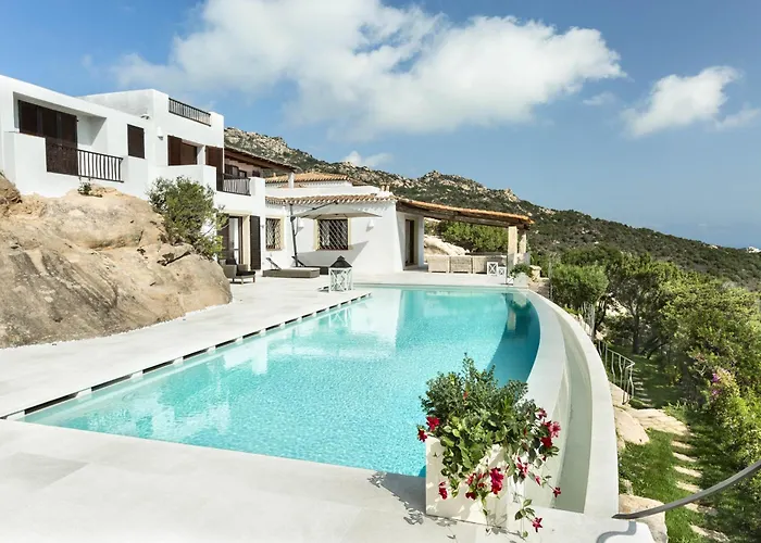 Azzurra Con Vista Mozzafiato Porto Cervo