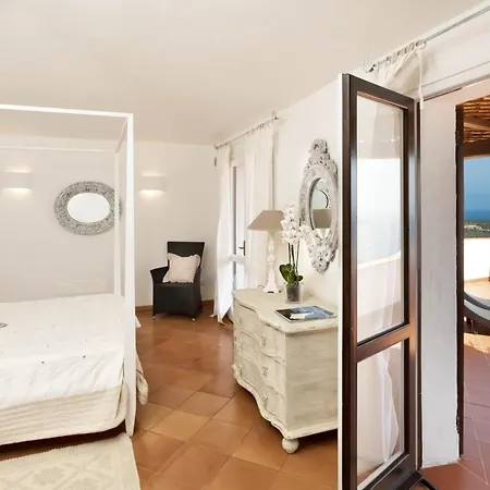 Azzurra Con Vista Mozzafiato *